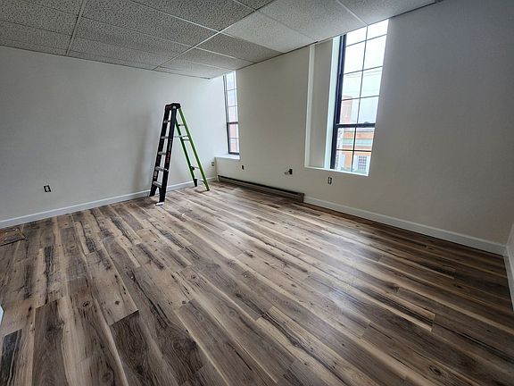 3rd image of 11 N Carlisle St APT 202