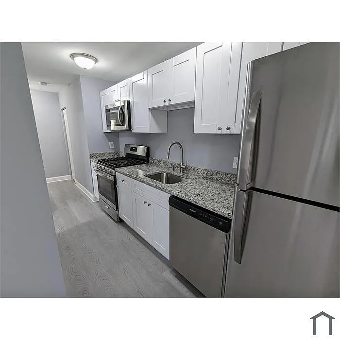 Unit Photo - 5325 Bass Pl SE #7
