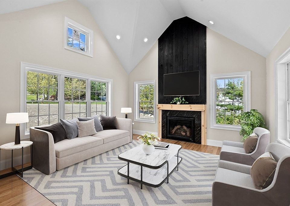 1st image of 120 Country Club Way