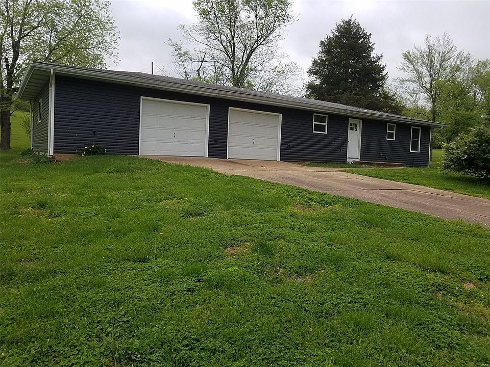 1st image of 1328 Spring Dr