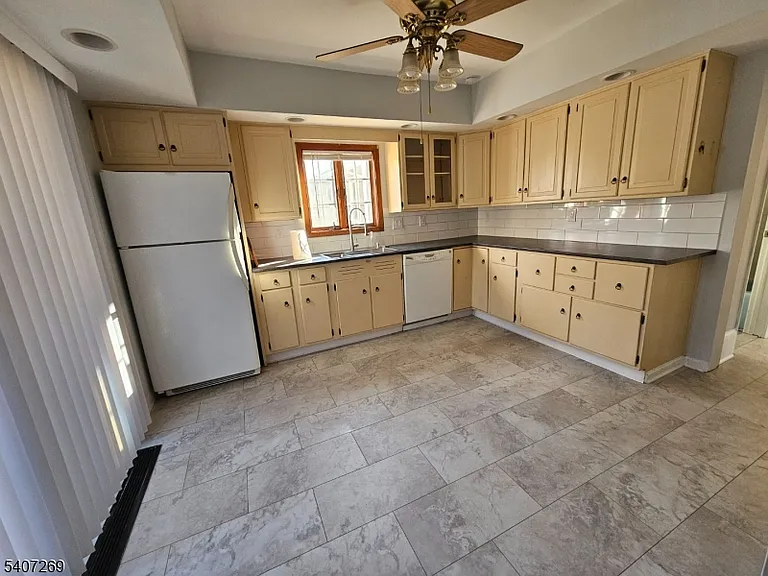36 Glenwild Ave #1 — Photo 4