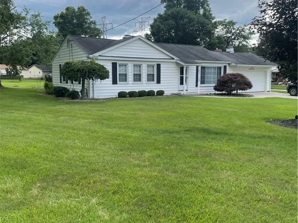 3930 Baymar Dr, Youngstown, OH 44511