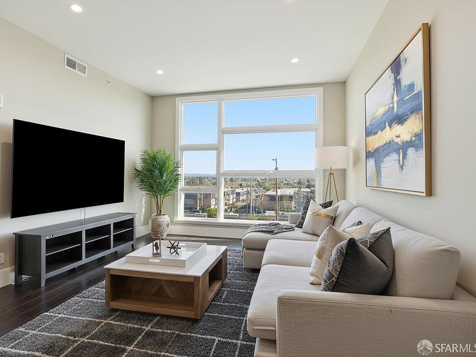 1st image of 600 El Camino Real Rd #302