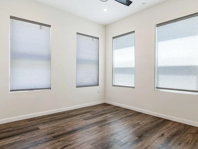 22769 Del Valle St #404 — Photo 20