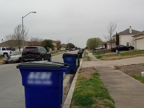 5th image of 214 Flinn St