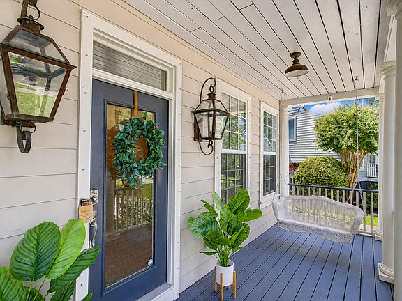 5th image of 3144 Treadwell St