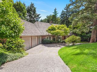 2782 Tolkien Ln, Lake Oswego, OR 97034