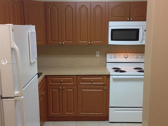 2nd image of 7820 Camino Real #J117