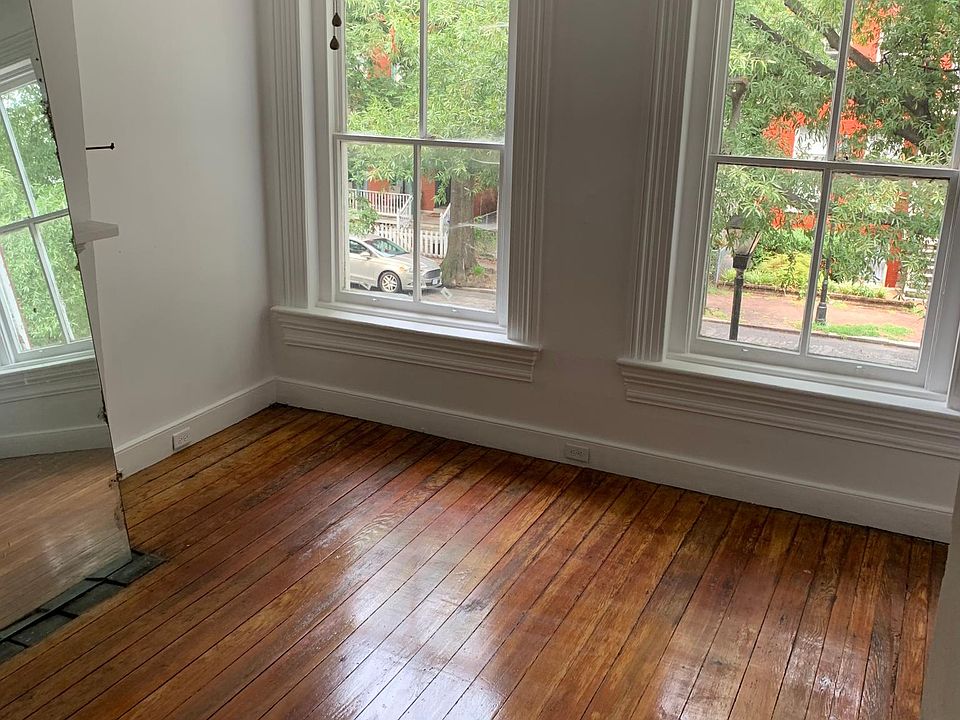 2nd image of 513 W Marshall St #B