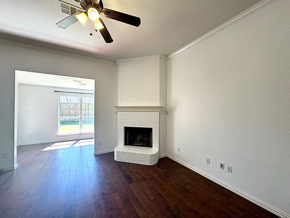 2nd image of 116 Post Oak Dr
