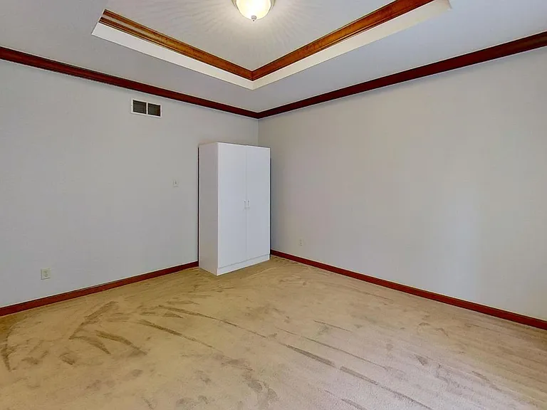8109 Johnstown Ct — Photo 15