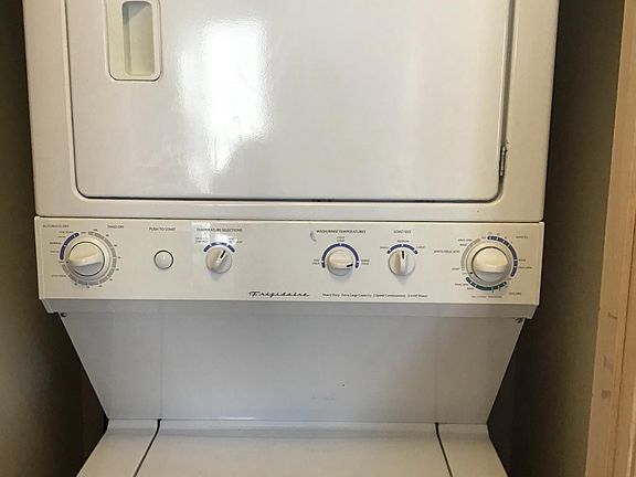 extra large capacity washer and dryer in the unit!!!!