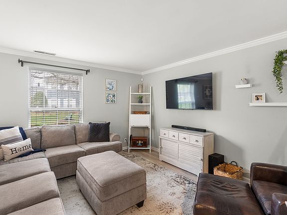 5th image of 1002 E Northfield Blvd APT T-101