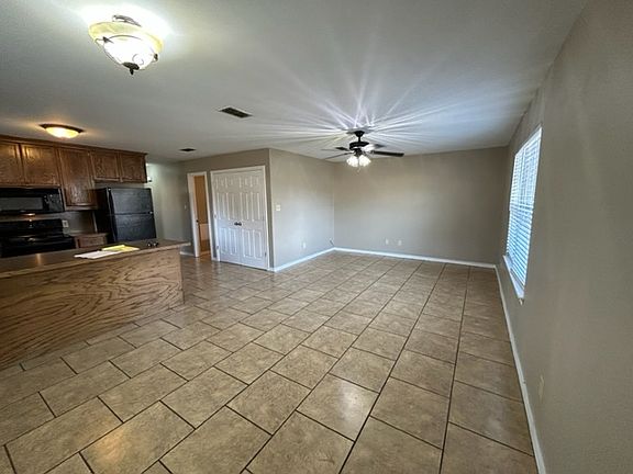 2nd image of 3428 Parish Cir