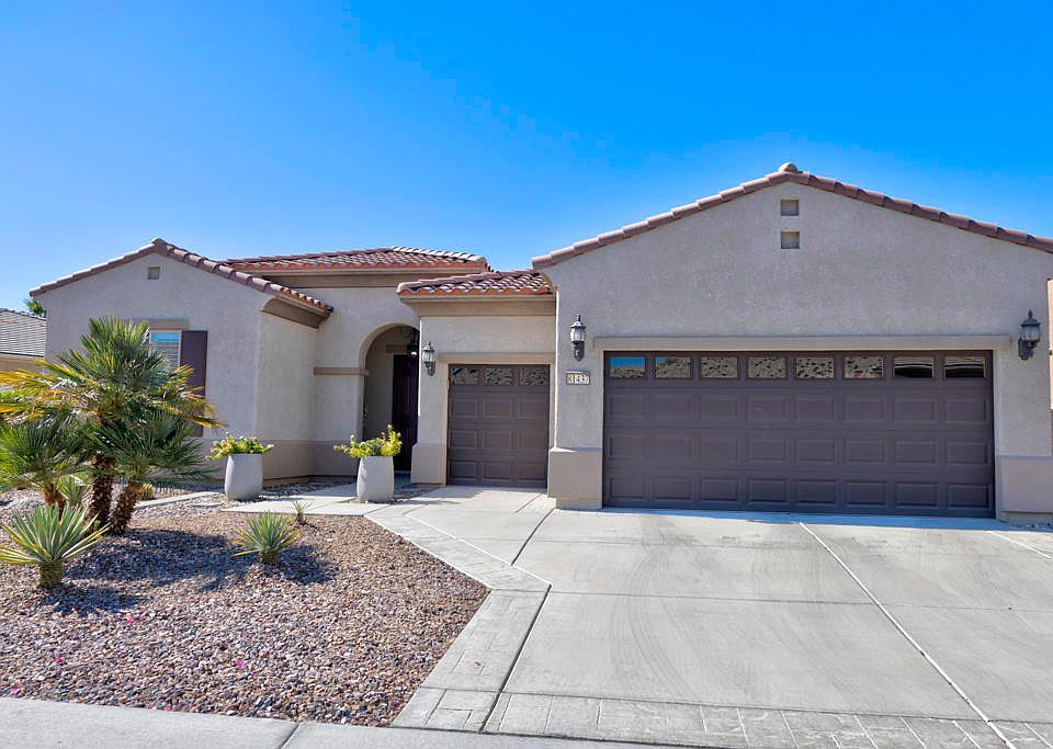 1st image of 81437 Avenida Montura