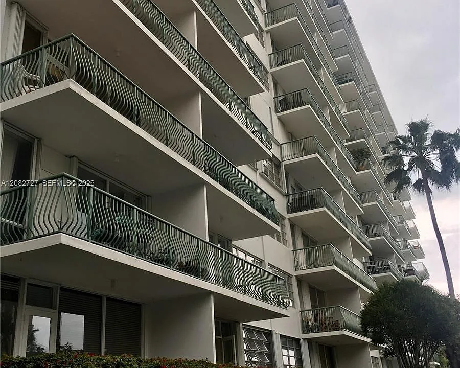 1408 Brickell Bay Dr #912