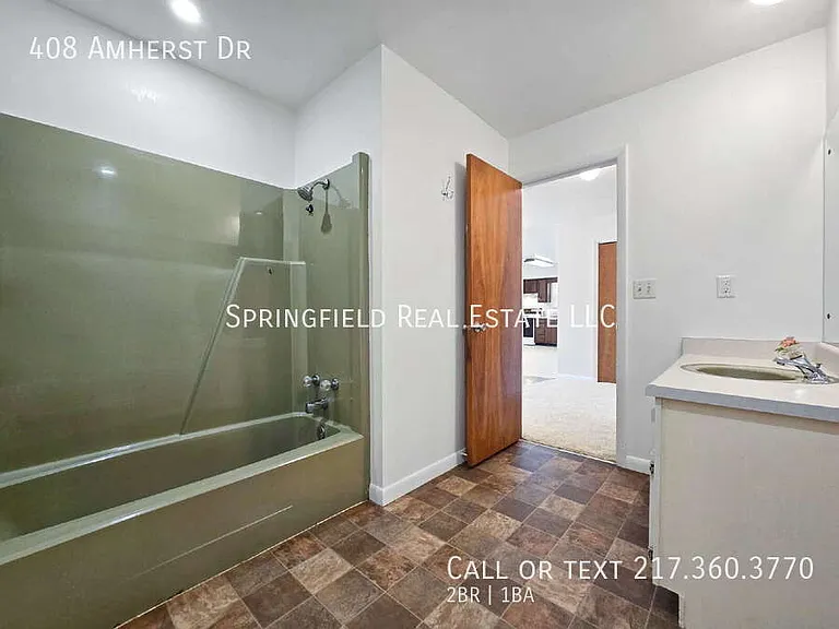 408 Amherst Dr — Photo 19