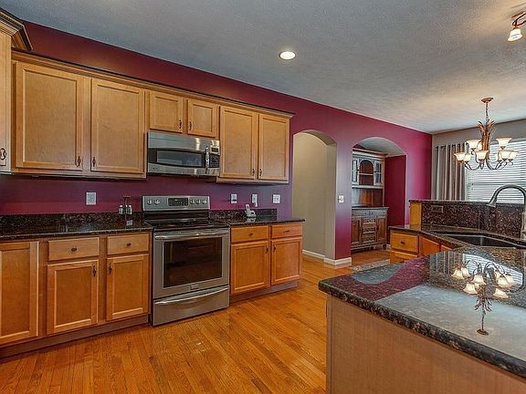 4th image of 1052 Arbor Springs Dr