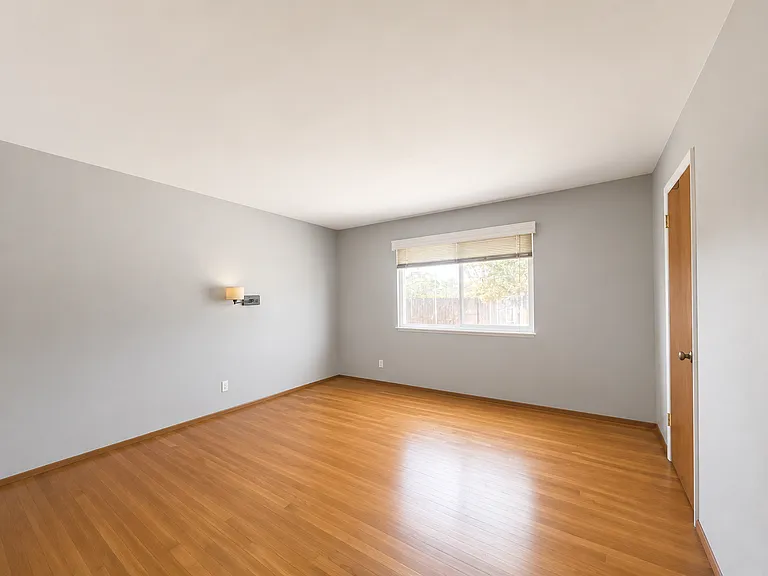 1351 Oakwood Ct — Photo 8