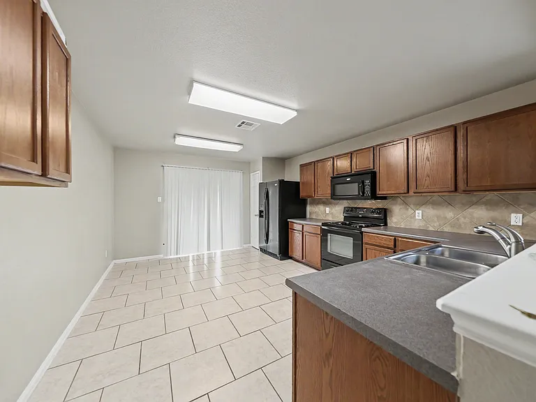 25 Avrshire Ln — Photo 4
