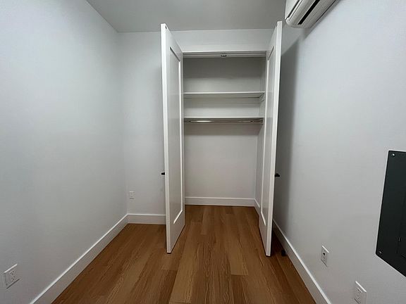 5th image of 509 Martin Luther King Dr #37E