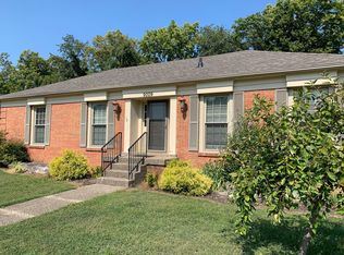9009 Thelma Ln, Louisville, KY 40220