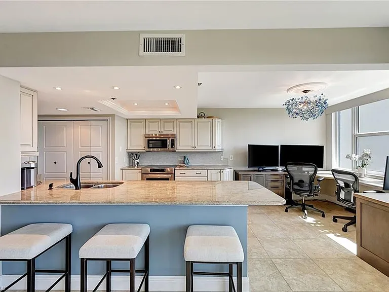 5550 Heron Point Dr #703 — Photo 6