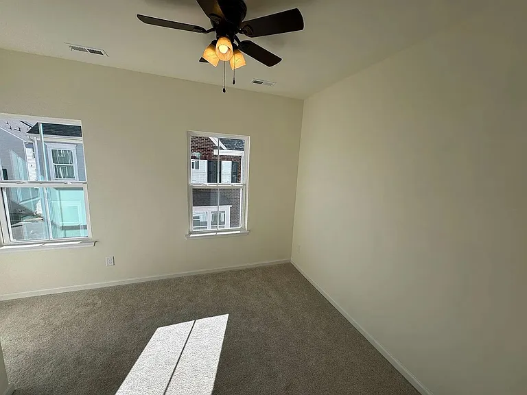 6326 Cleburne Ct — Photo 19