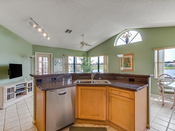 5th image of 7338 Le Chalet Blvd