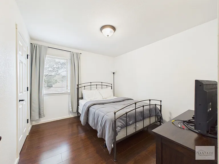 601 W San Mateo Rd #70 — Photo 11