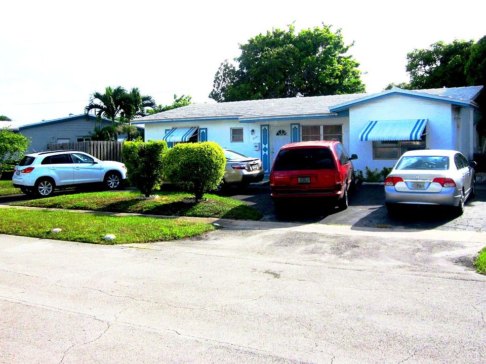 1st image of 2721 NW 34th Ter