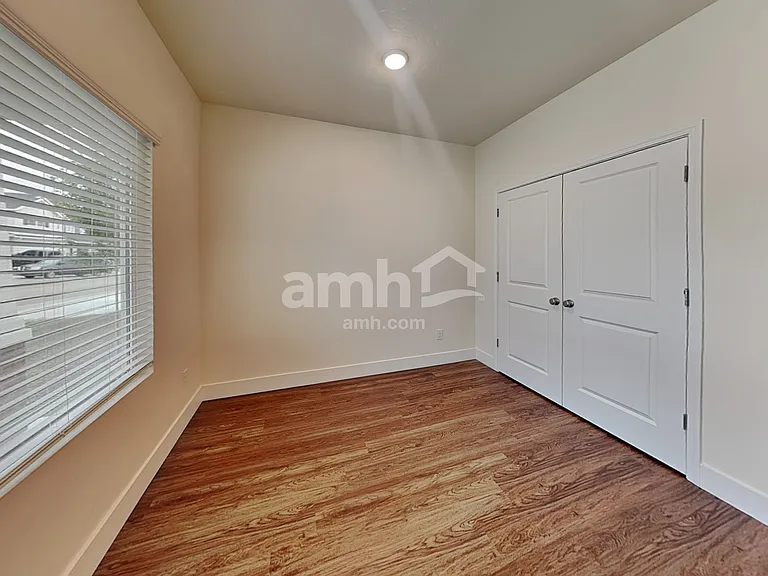 9472 W Chino St — Photo 12