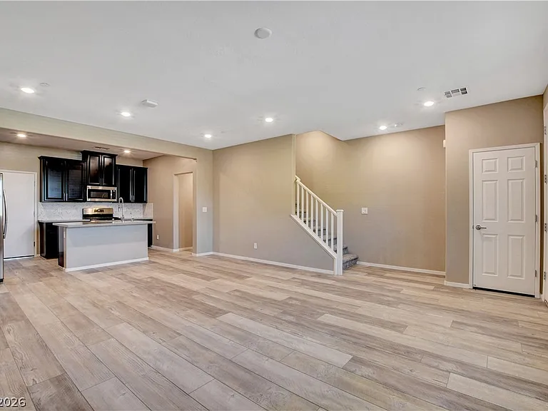 28 Lomita Heights Dr — Photo 7