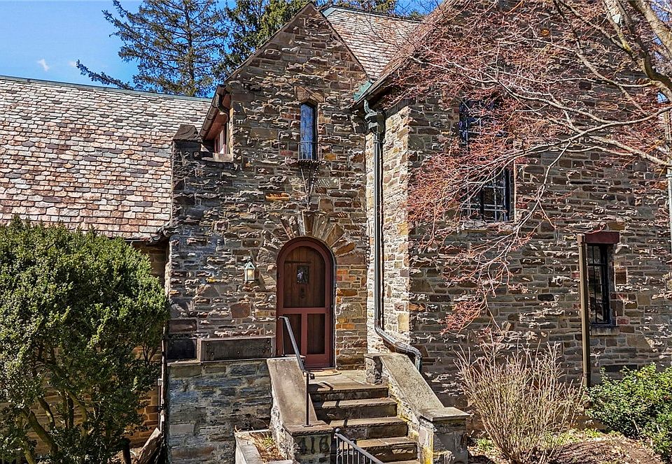 1st image of 416 Hanshaw Rd