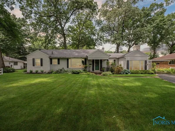 4931 Oakridge Dr, Toledo, OH 43623