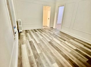 1424 E 4th St #1, Brooklyn, NY 11230