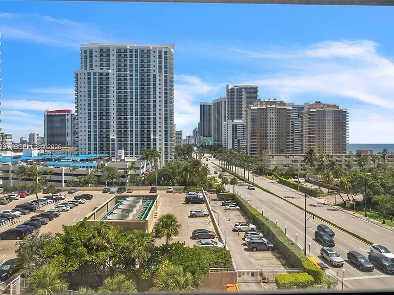 1985 S Ocean Dr #6P — Photo 31