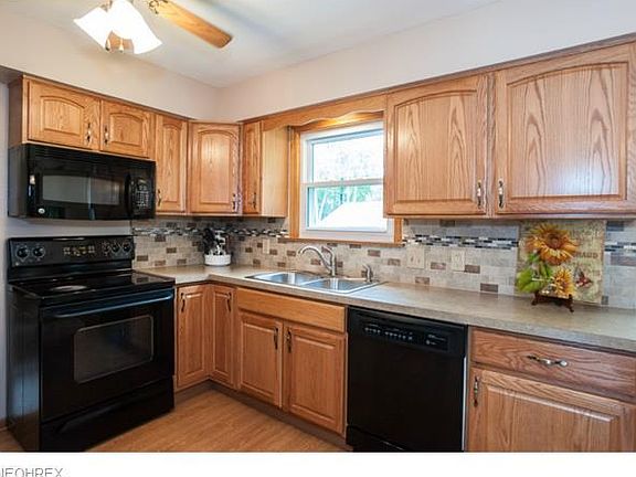 5th image of 18528 Bishop Ln