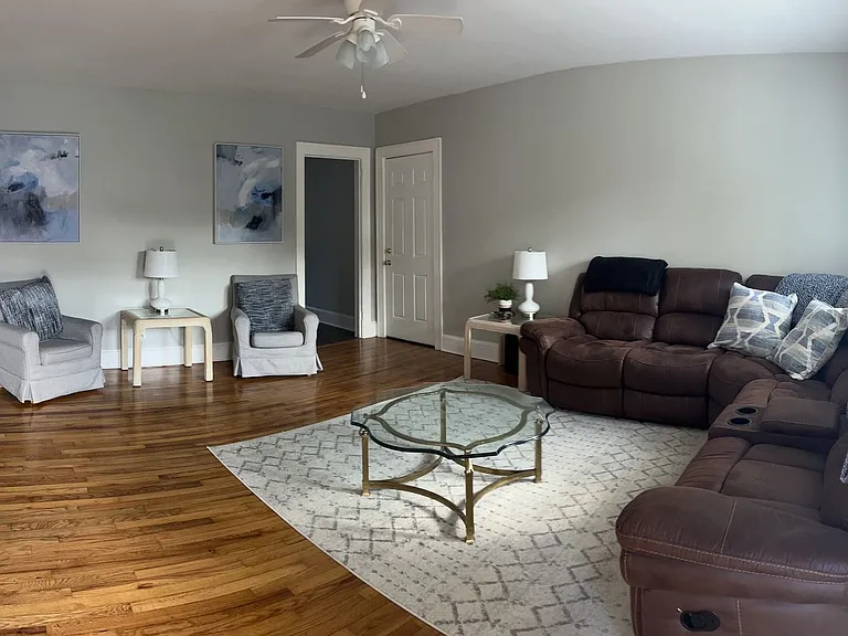 415 Ash St — Photo 16