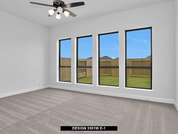 4th image of 5511 Holly Hollow Ln