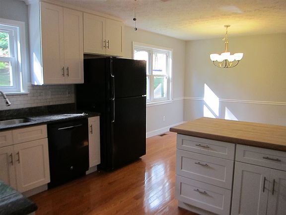 2nd image of 803 Deena Dr