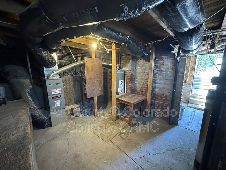 811 E Kiowa St — Photo 20