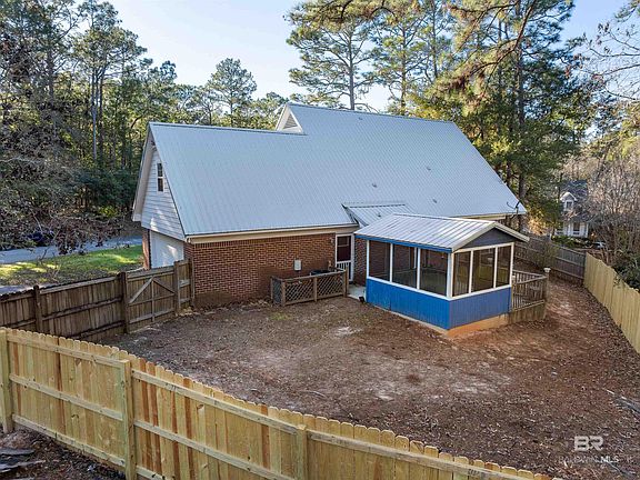 3rd image of 101 Virginia Cir