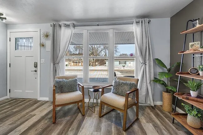 444 S Saint Bernard Dr — Photo 6
