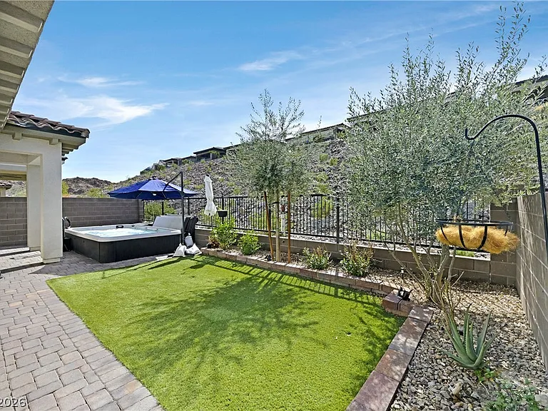 111 Ibiza Lake Dr — Photo 31