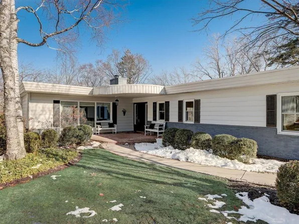 7270 North Green Bay AVENUE, Glendale, WI 53209