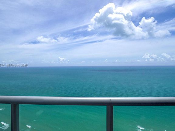 3rd image of 17121 Collins Ave APT 4208