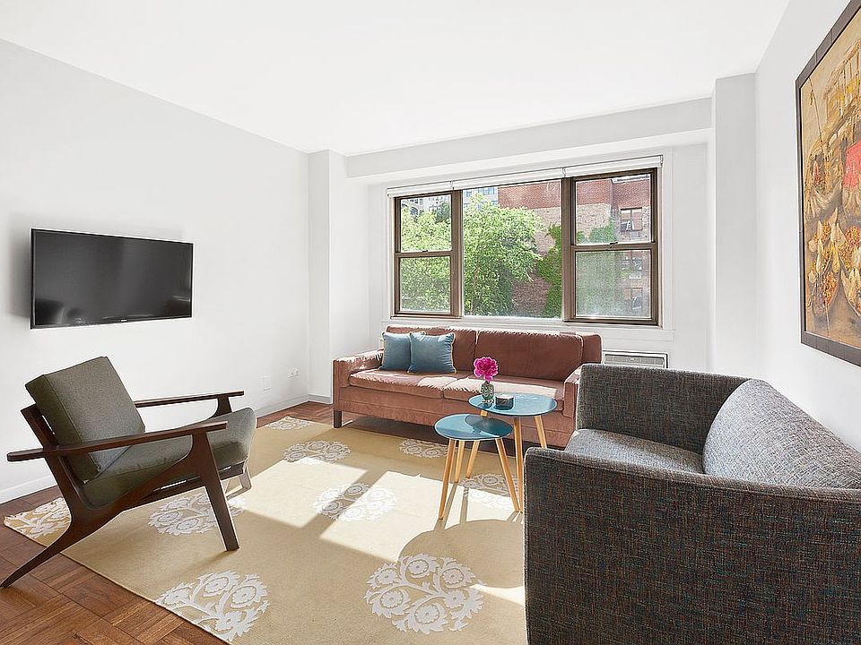 1st image of 18 Charlton St Unit 5B