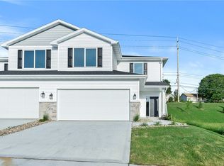 61 Keeneland Ct, Pleasant Hill, IA 50327