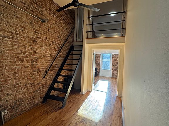 2nd image of 179 Irving Ave APT 3R